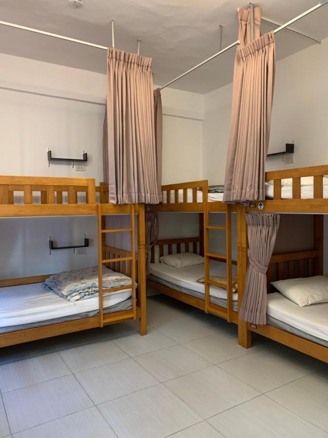 Backpacker 41 Hostel - Taichung Eksteriør billede