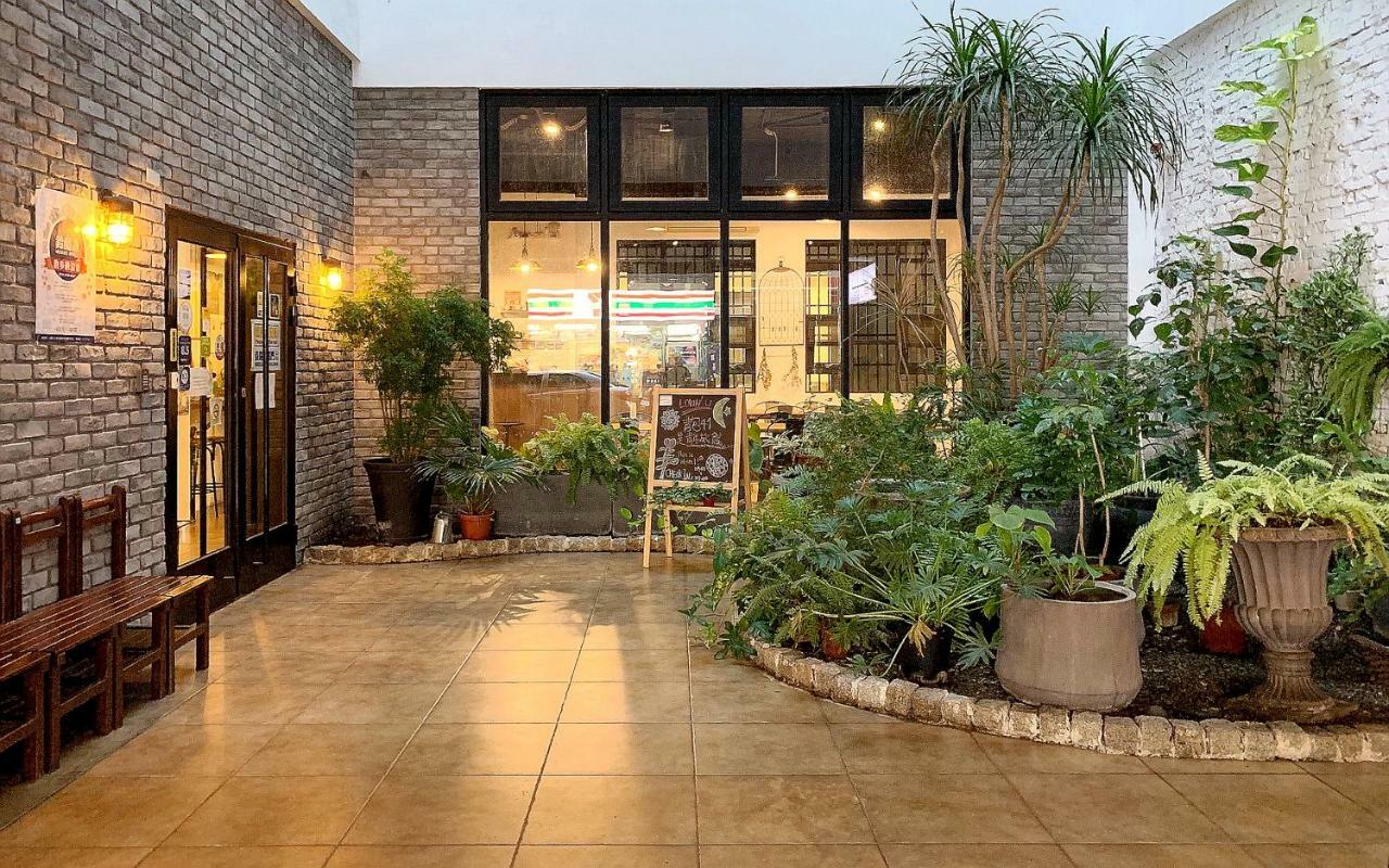 Backpacker 41 Hostel - Taichung Eksteriør billede